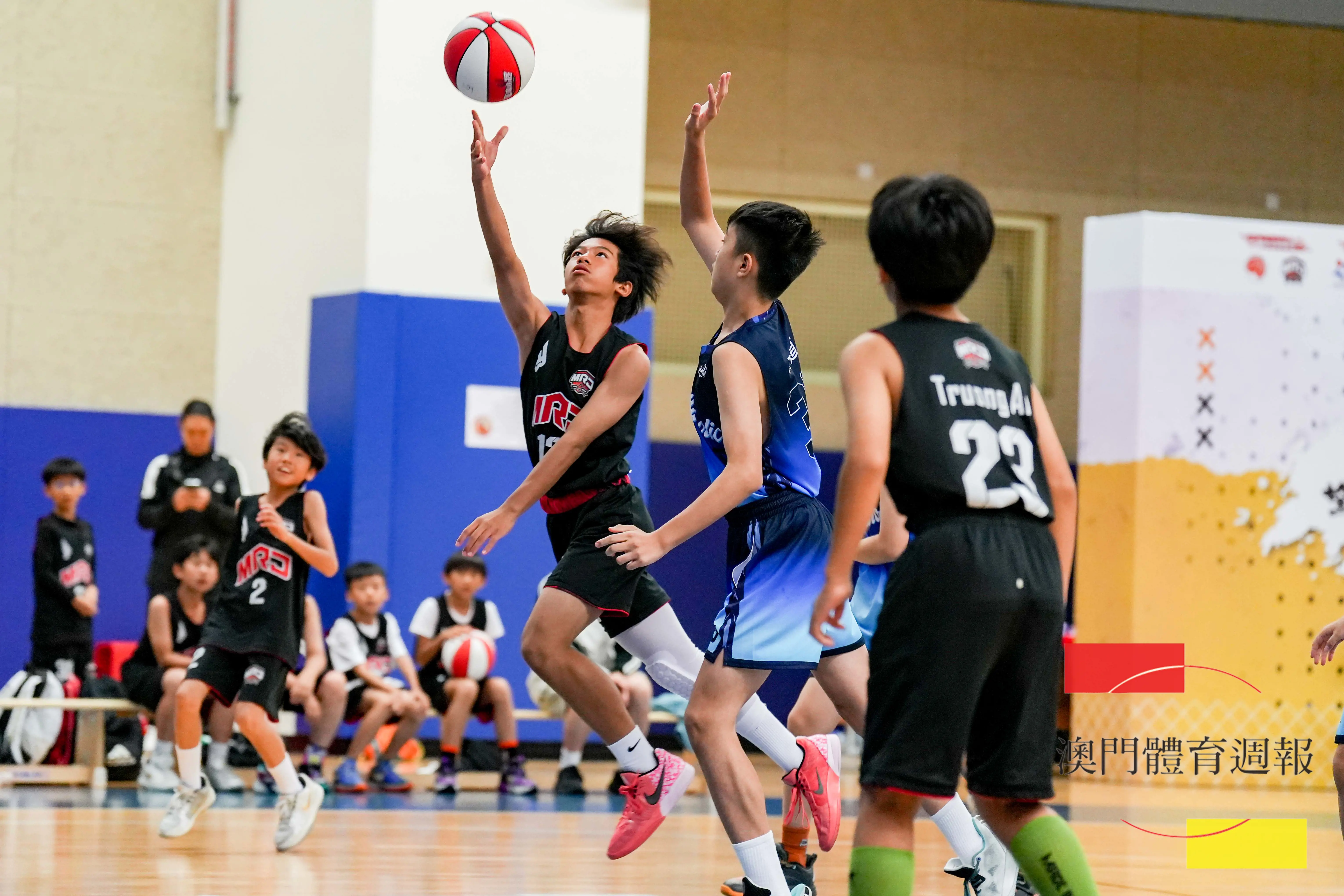 MR.J 2隊突破防守進攻.jpg